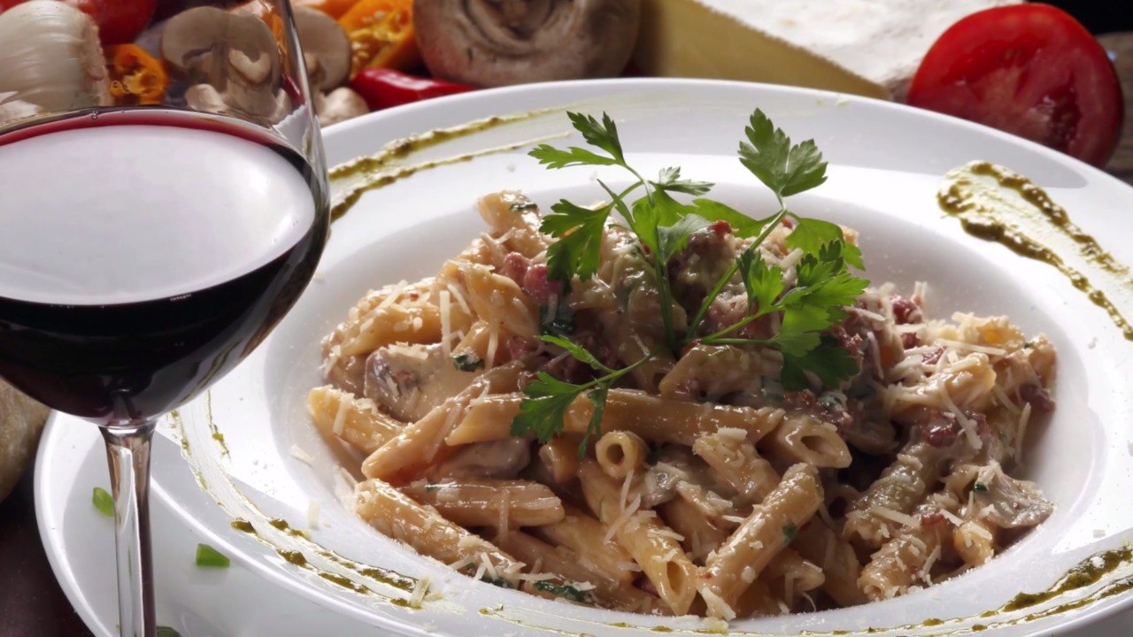 17 Expert Wine Pairings for Your Favorite Fall Foods