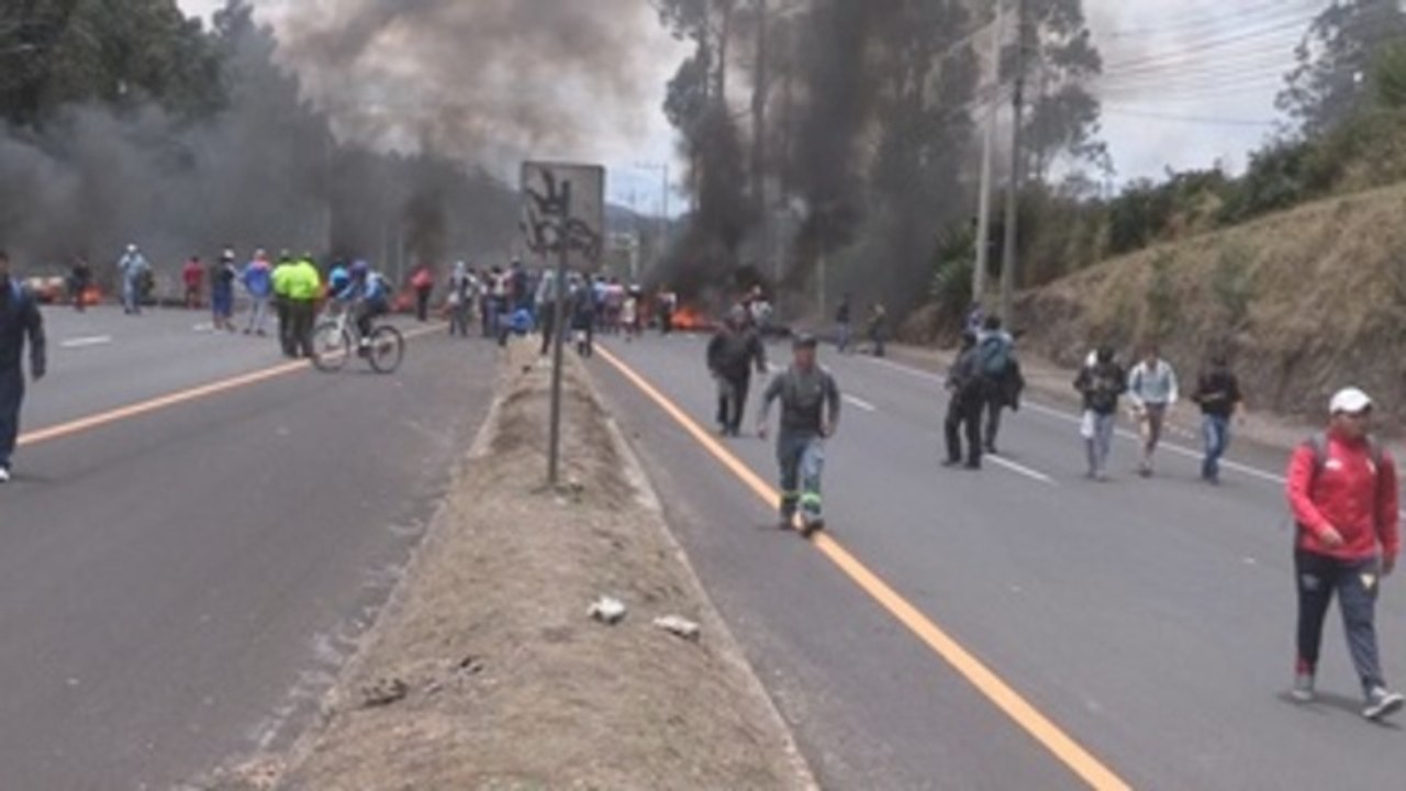 Indígenas ecuatorianos se desplazan a Quito para gran manifestación