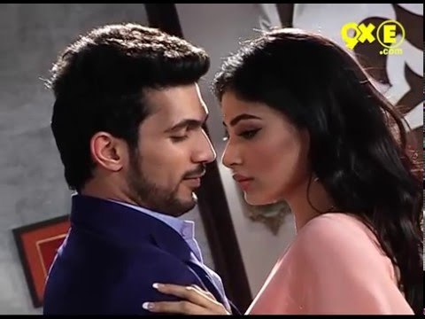 Naagin | Arjun Bijlani BLACKMAILS Mouni Roy | SpotboyE