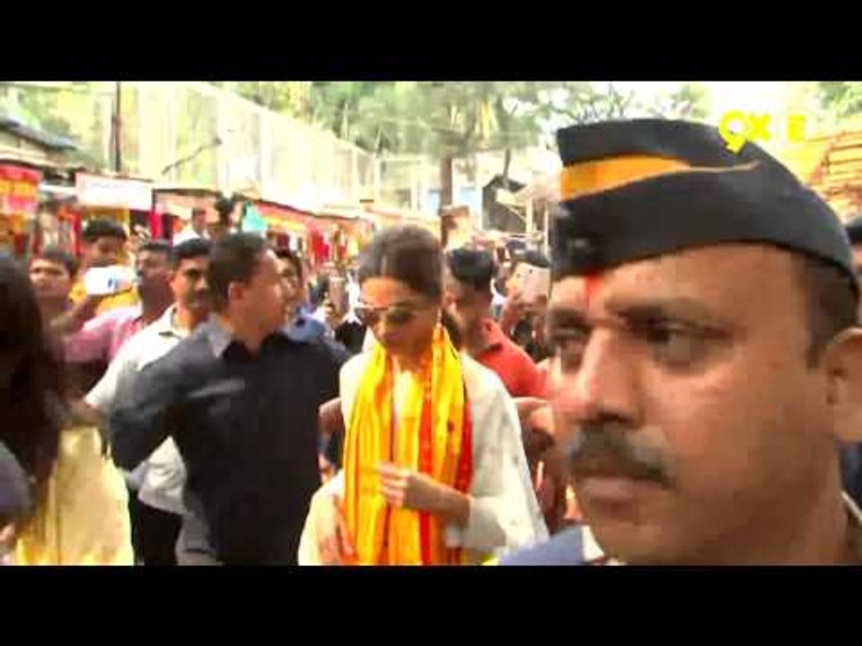 DEEPIKA PADUKONE visits the Siddhivinayak Temple ahead of her film's release | TAMASHA
