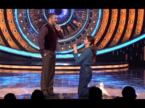 Deepika Padukone PROPOSES To Salman Khan | SpotboyE