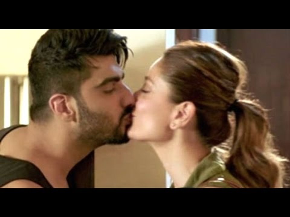 OMG! Kareena Kapoor BREAKS 'NO KISSING' Clause | SpotboyE - video  Dailymotion
