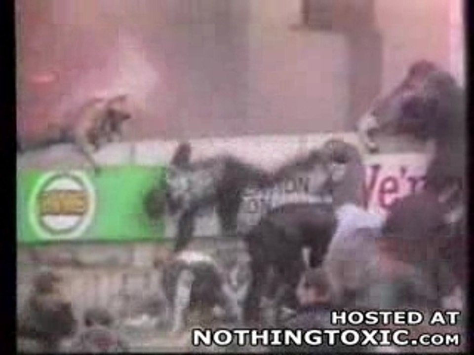 stade de foot en feu