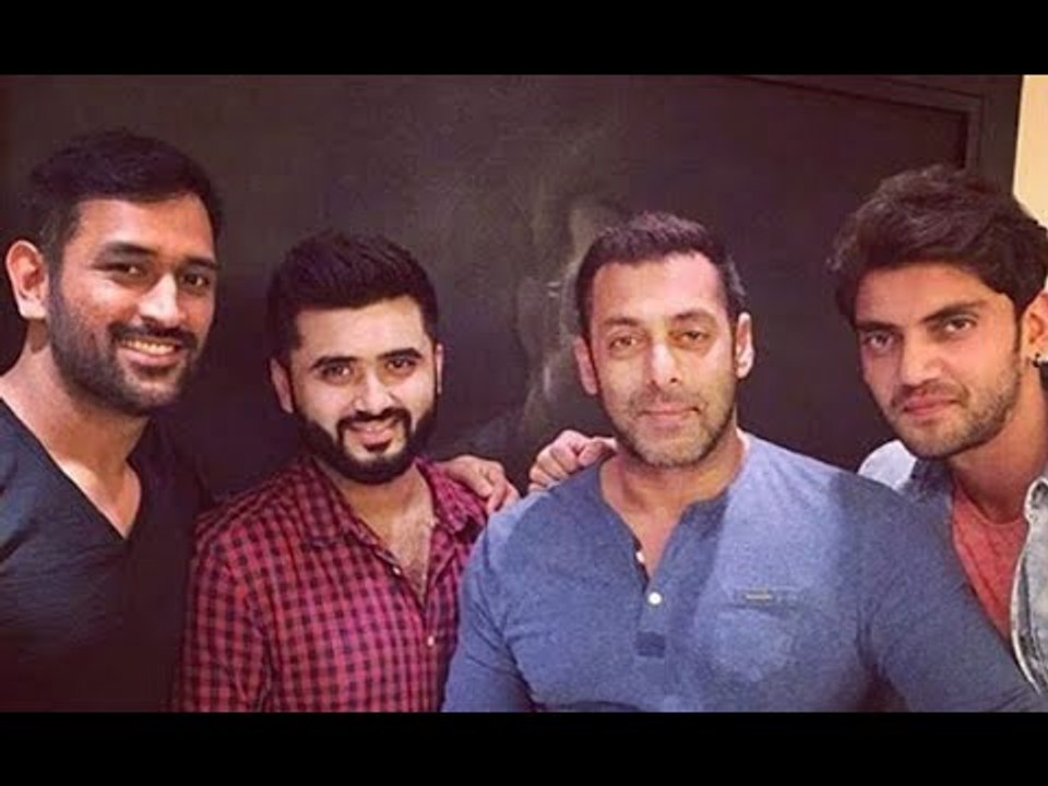 SPOTTED! Dhoni visits Salman Khan