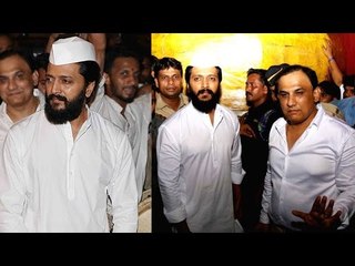 Riteish Deshmukh visits Siddhivinayak Temple | Seeks blessings for his new movie Banjo | SpotBoyE