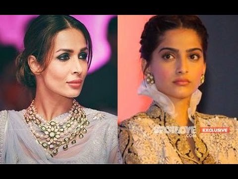 Malaika Arora Asks Sonam Kapoor To Back Off at Manish Malhotra's Birthday | Bollywood News