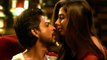 Raees: Shahrukh Khan and Mahira Khan Turn Up The Heat in Zaalima Song | Bollywood News