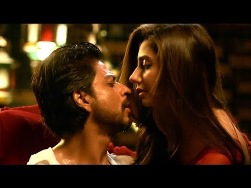 Raees: Shahrukh Khan and Mahira Khan Turn Up The Heat in Zaalima Song | Bollywood News