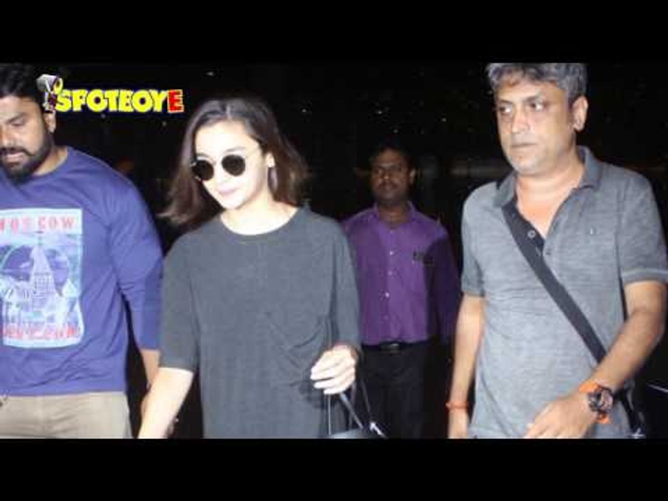 Alia Bhatt Spotted at the Airport in her Casual Avatar | SpotboyE
