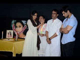 UNCUT- Pratyusha Banerjee Prayer Meet  Part-1 |  SpotboyE