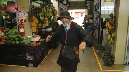 mqn-Papito no para de bailar, cuando escucha la música es como sí le picaran los pies-071019.mp4