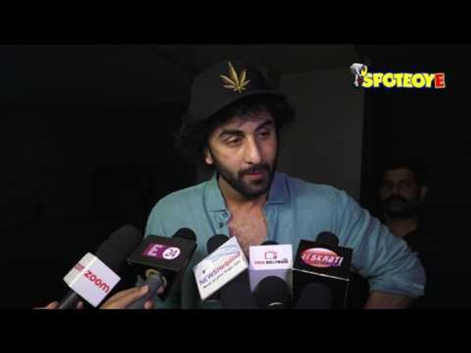 Ranbir Kapoor, Rishi Kapoor, Neetu Kapoor at the Screening of Jagga Jasoos | SpotboyE