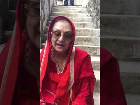 Saira Banu Celebrates after being Handed over the Keys of Dilip Kumar's Pali Hill Bungalow