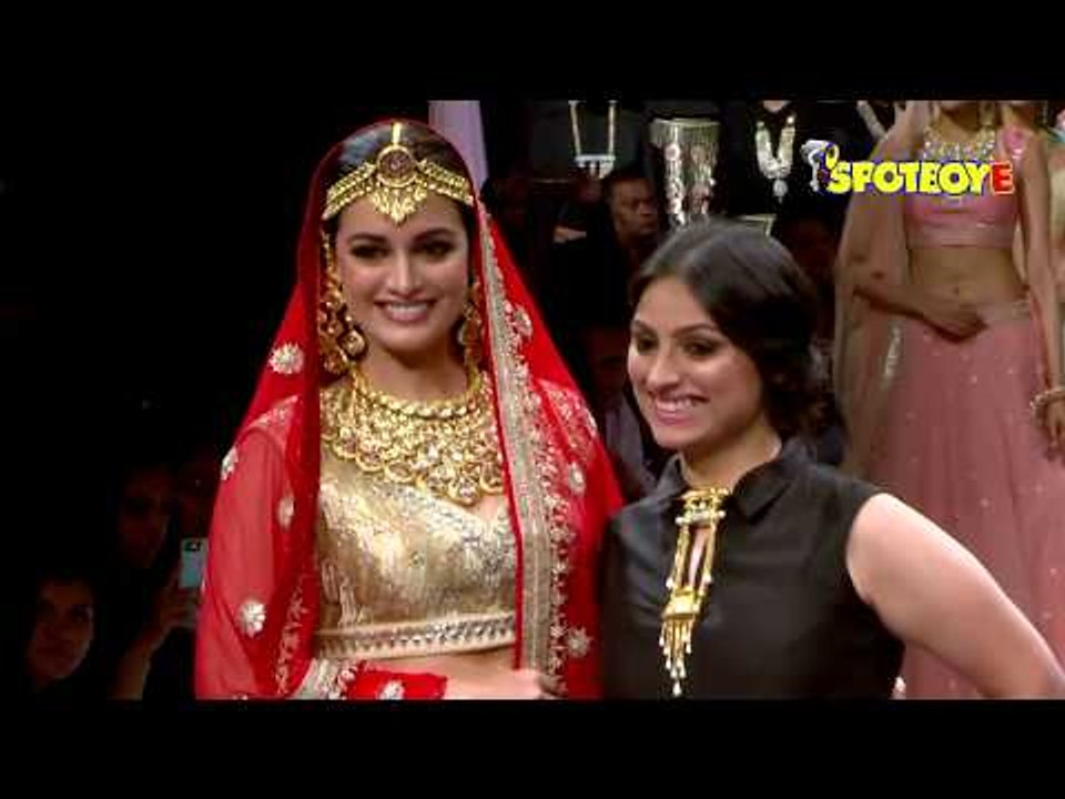 Dia Mirza In Bridal Wear Walks The Ramp For PC Jeweller | SpotboyE