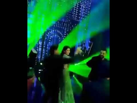 INSIDE VIDEO: Shahrukh Khan Dancing with Virat and Aushka at their Mumbai Reception | SpotboyE