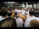 INSIDE VIDEO: Shashi Kapoor's Funeral, Family Bids Final Goodbye | SpotboyE
