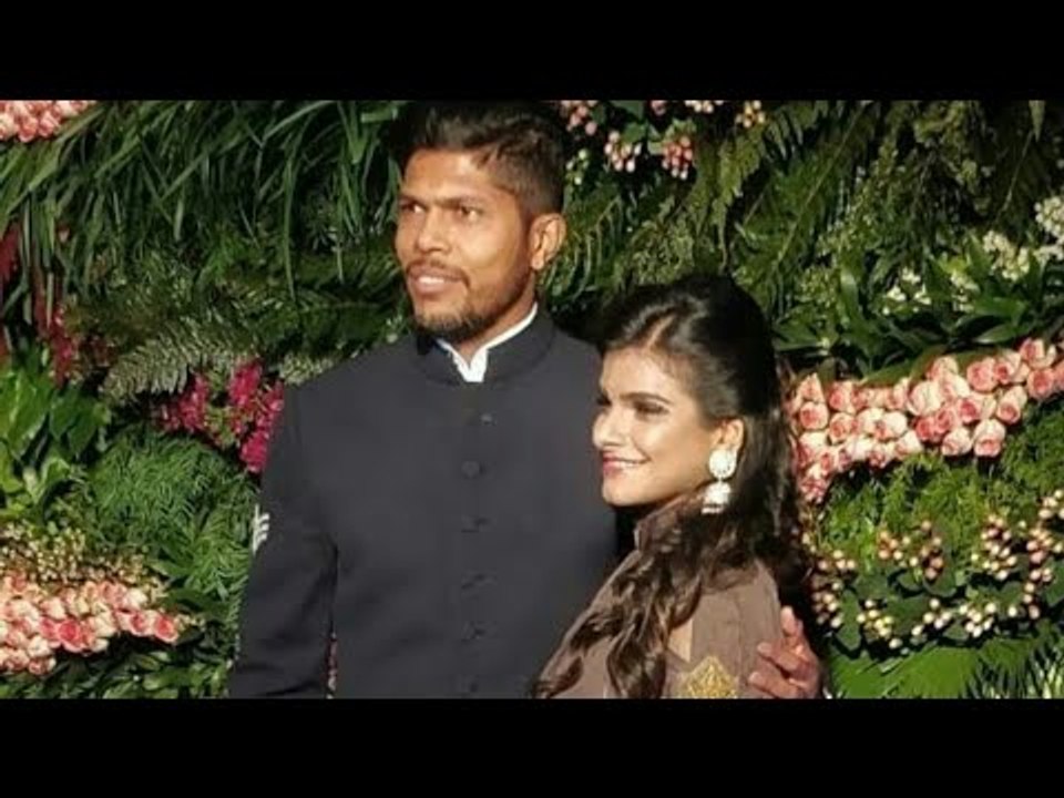 Umesh Yadav Arrives at Virat - Anushka's Wedding Reception at St. Regis in Mumbai | SpotboyE