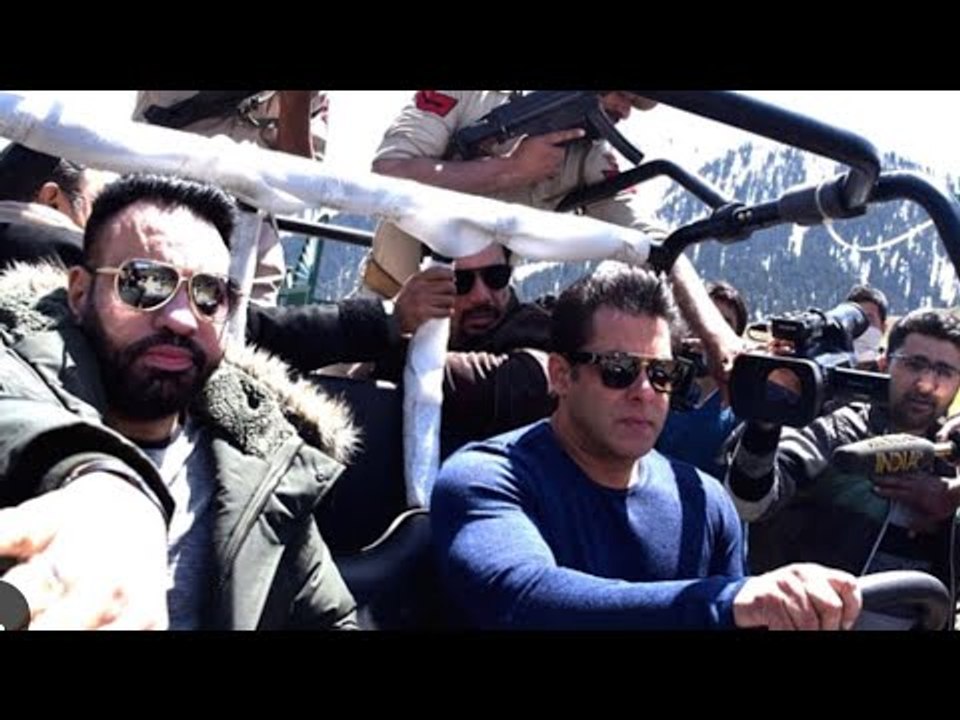 Salman Khan and Jacqueline Fernandez Drive Through Sonmarg on-the-Sets of Race 3 | SpotboyE