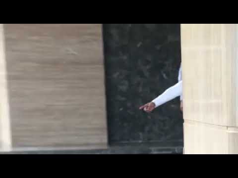 Jacqueline Fernandez arrives for Sonam Kapoor's Mehendi & Sangeet ceremony | SpotboyE