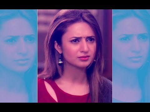 Divyanka Tripathi Trolled | Does Vivek Dahiya Even Love You? Actress Lashes Out | SpotboyE