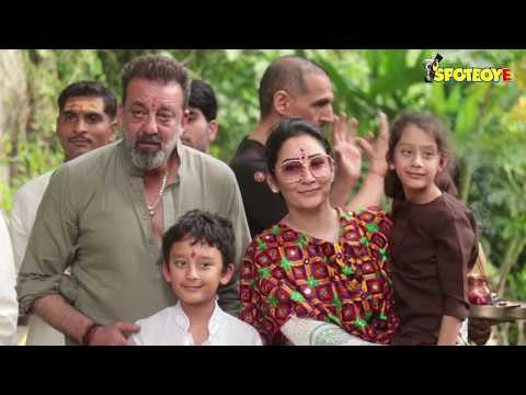 Ganpati Visarjan: Sanjay Dutt & Suresh Oberoi Bid Goodbye To Bappa With Families | SpotboyE