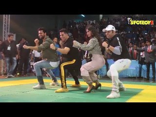 10th Akshay Kumar Kudo Tournament | Mouni Roy, Kapil Sharma, Vicky Kaushal
