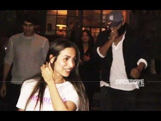 Arjun Kapoor Hides Face As He Parties With Girlfriend Malaika Arora And Gang | SpotboyE