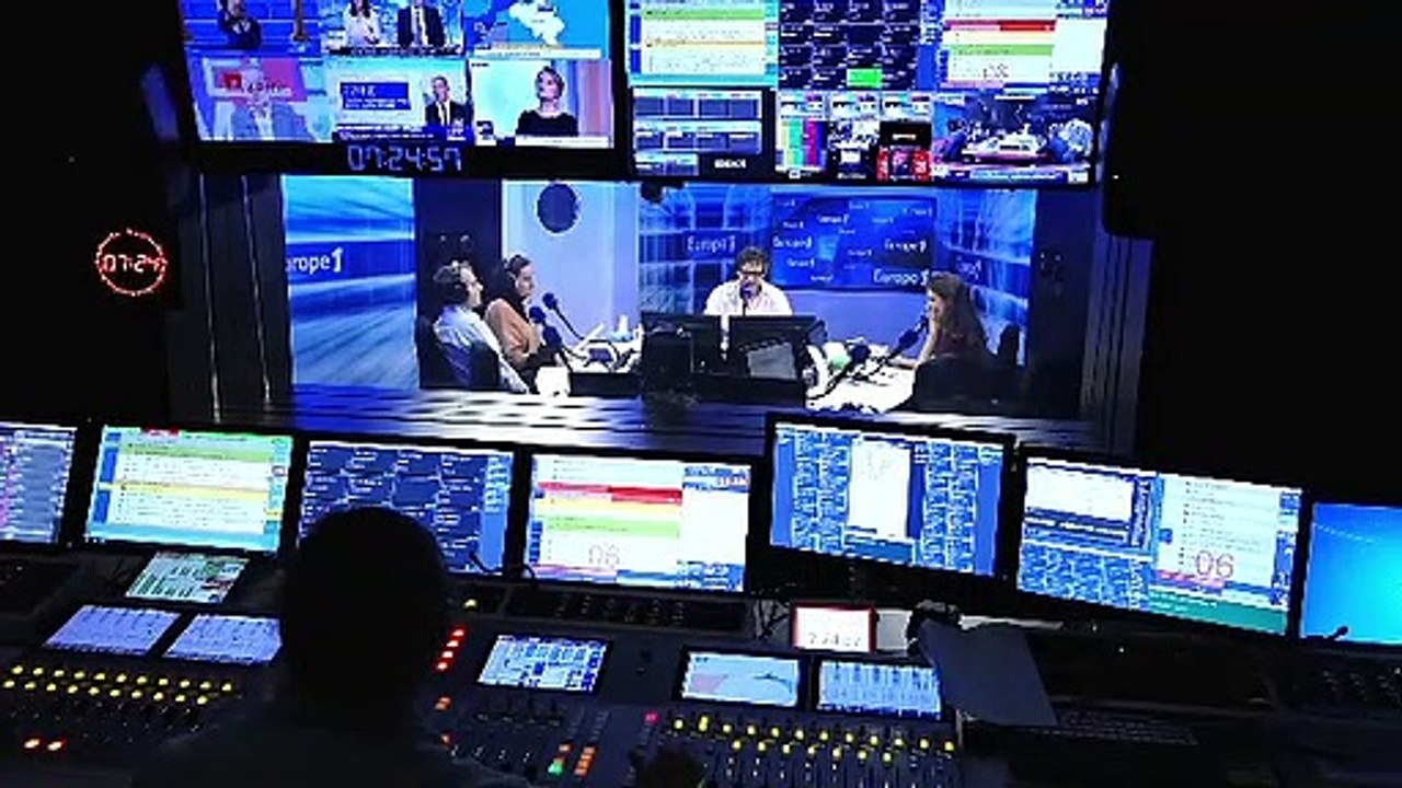 Décès d’Eugène Saccomano : hommage à une grande voix d’Europe 1 et du football français