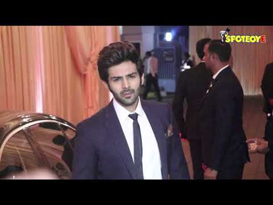 Isha Ambani And Anand Piramal's Wedding Reception: Kartik Aaryan, Neil Nitin Mukesh With Father