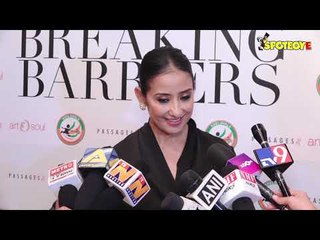 Twinkle Khanna And Others At The Inauguration Of 'Breaking Barriers' Art Show | UNCUT