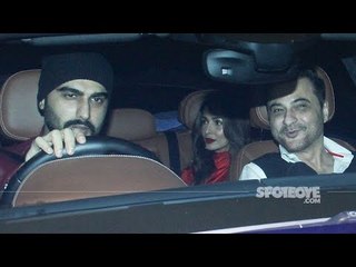 Télécharger la video: Lovebirds Malaika Arora And Arjun Kapoor Arrive Together At Ritesh Sidhwani's Christmas Bash