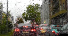 İstanbul'da beklenen yağış başladı, trafik durma noktasına geldi!