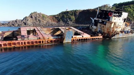 Şile açıklarında kaderine terk edilen gemi havadan görüntülendi