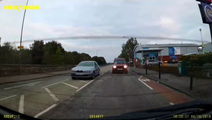 High-speed police chase through North Edinburgh sees car run red light and almost hit other vehicles