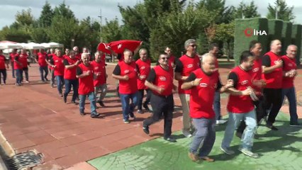 Askerlik arkadaşları 33 yıl sonra tekmil verdi