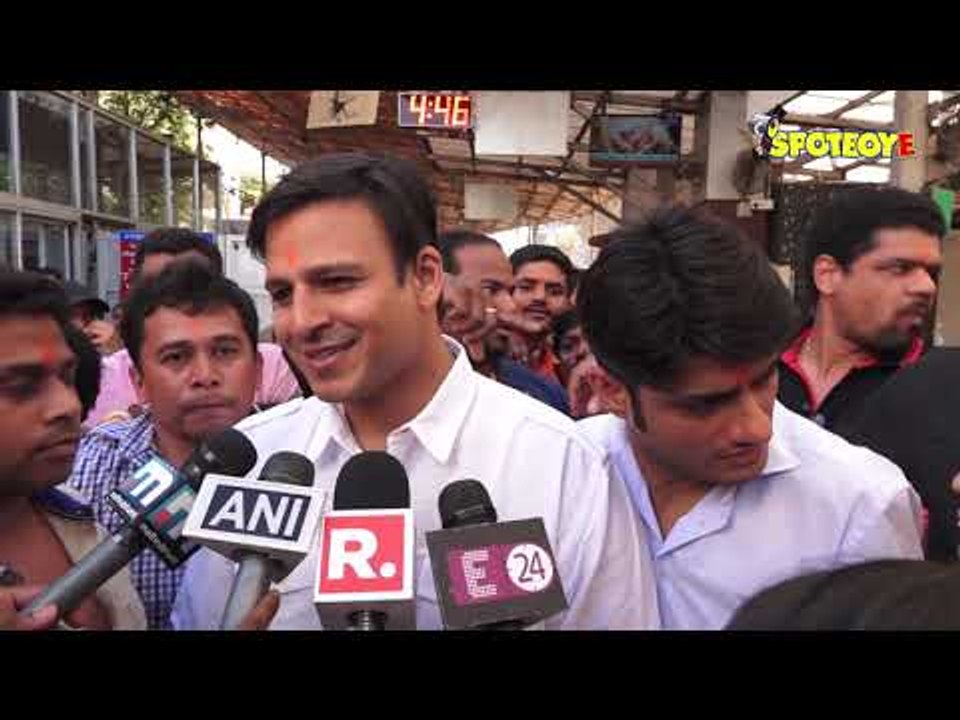 Vivek Oberoi Visits Siddhivinayak Temple Ahead Of The Release Of His Film PM Narendra Modi
