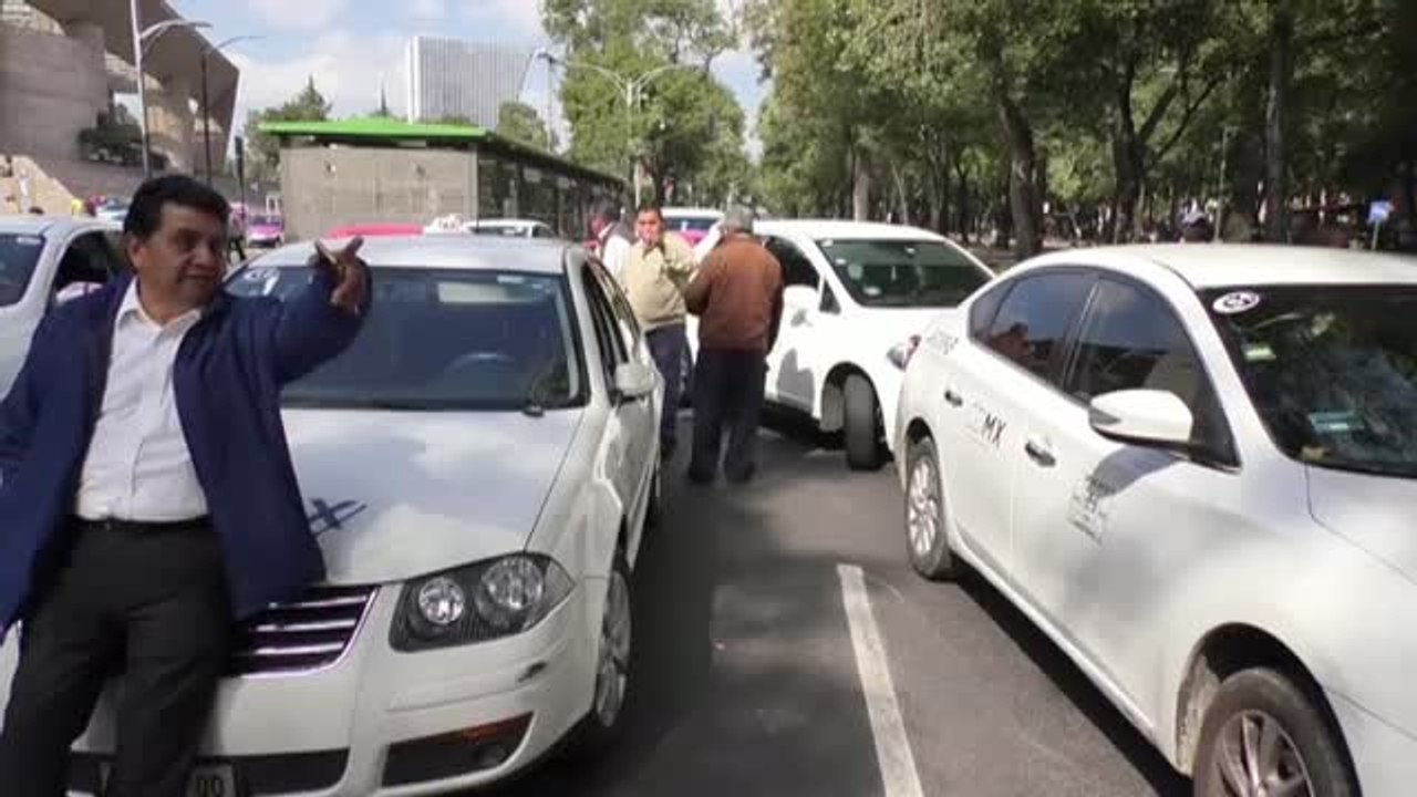 Miles de taxistas bloquean Ciudad de México en protesta contra las empresas extranjeras