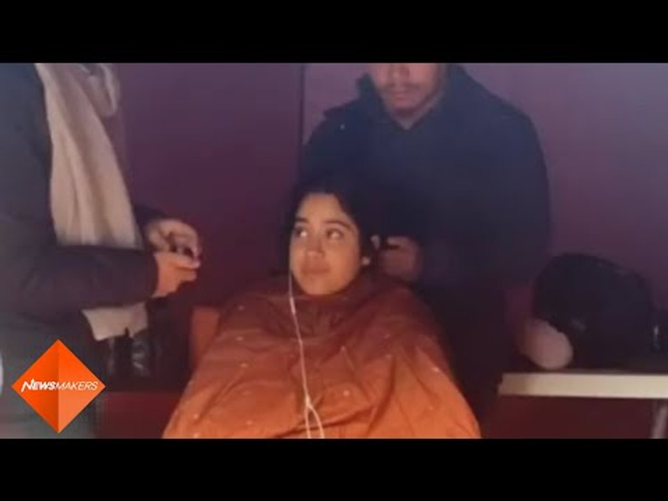 Janhvi Kapoor Braving 7 Degrees in Georgia with a Shawl is Basically All of Us in Winters | SpotboyE