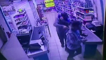 Ümraniye’de silahlı market soygunu kamerada