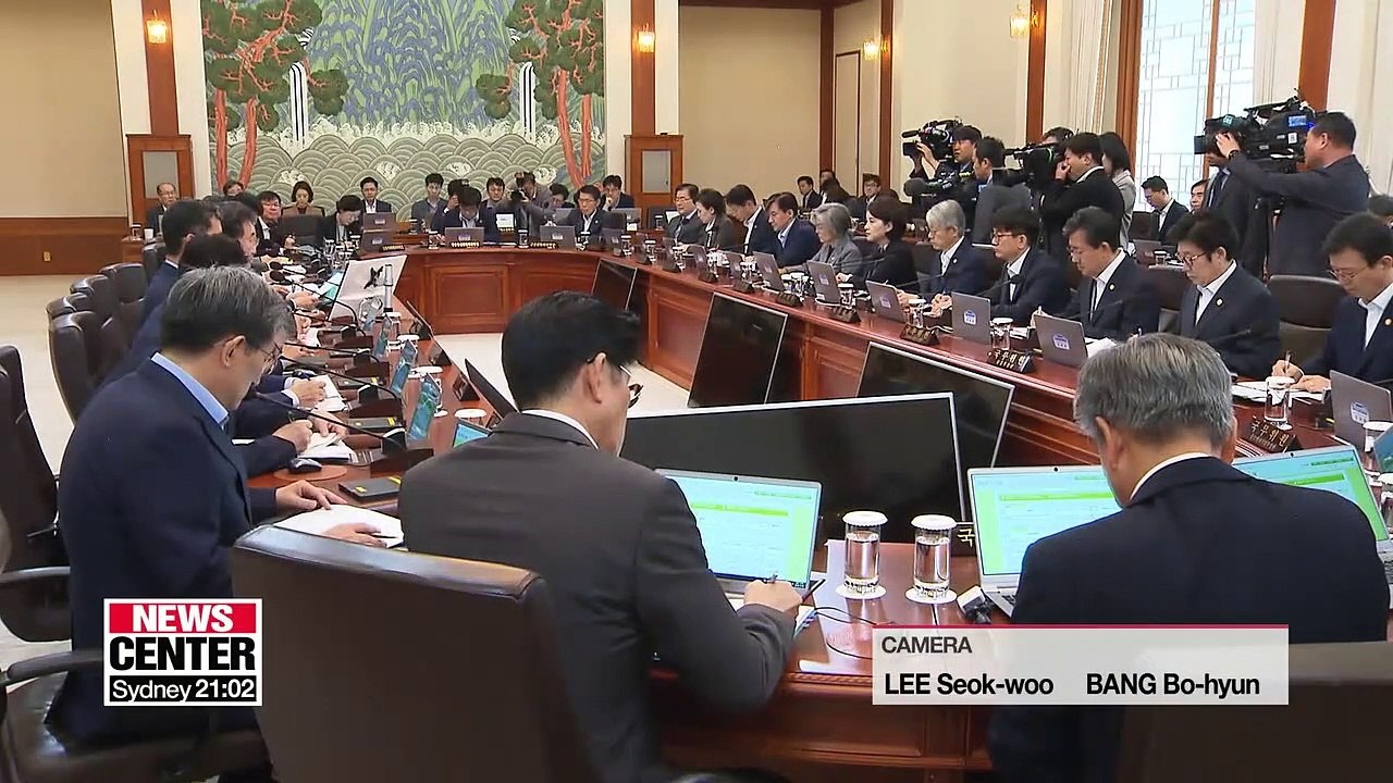 Moon praises gov't and businesses for coping with Japan's trade restrictions