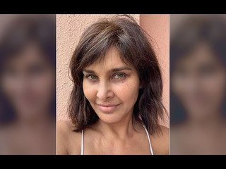 Lisa Ray Shares Her Free And Unfiltered Selfie With No Make-Up, Says That’s Me At 47 | SpotboyE