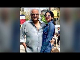 Khushi Kapoor snapped with daddy Boney Kapoor in New York | SpotboyE