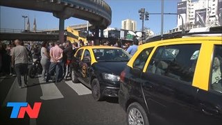 Taxis vs. Uber | Otra protesta de taxistas contra Uber y Cabify