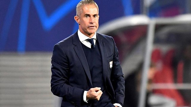 Лион расстаётся с Силвиньо