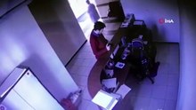 Hasta yakınından kadın çalışana saldırı anı kamerada