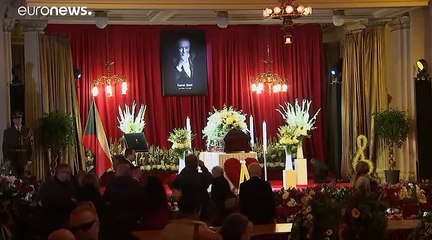 Прощание с Карелом Готтом