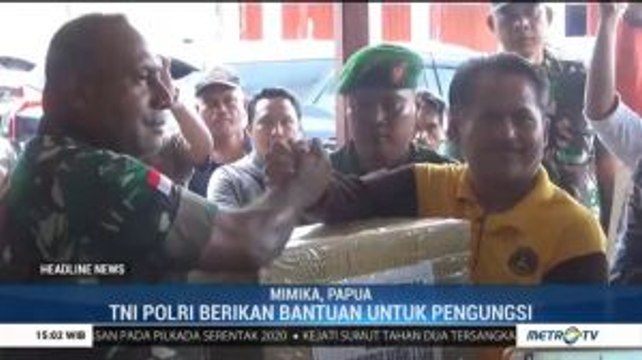 TNI-Polri Serahkan Bantuan untuk Pengungsi Wamena