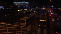 Metrobüs arızası seferleri aksattı - İSTANBUL