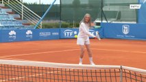 Argentina realiza  sonho de torneio de tênis aos 85 anos