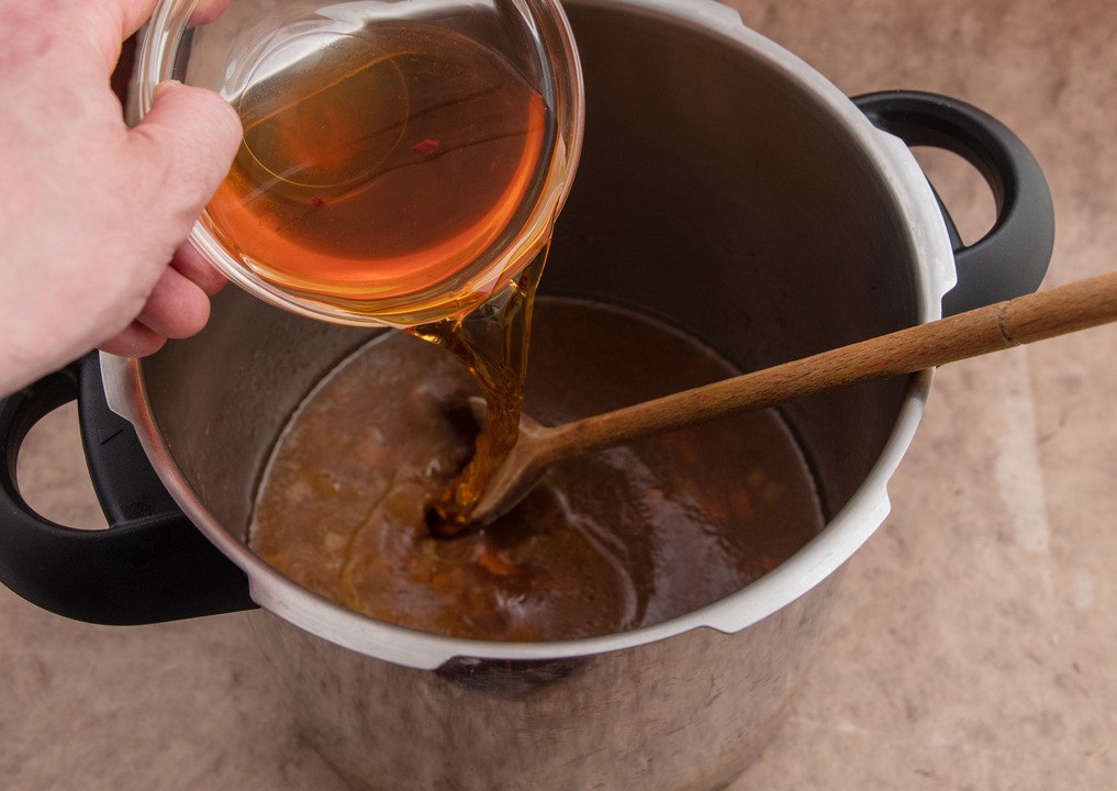6 Mistakes That Ruin Gravy (and How to Fix Them)